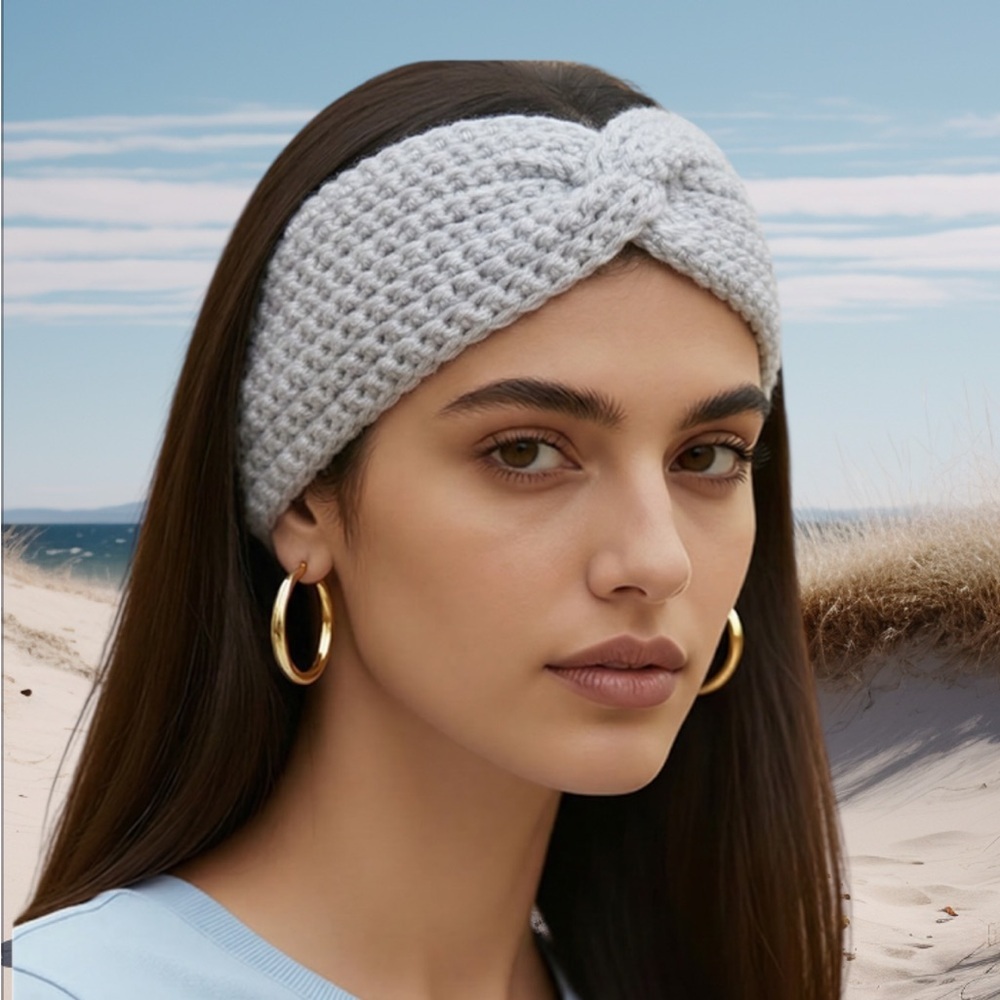 2 for $30 🆕Chic Silver Gray Twist Knit Headband